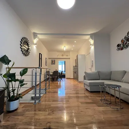 Design Europarlament With Private Terrace Apartment
